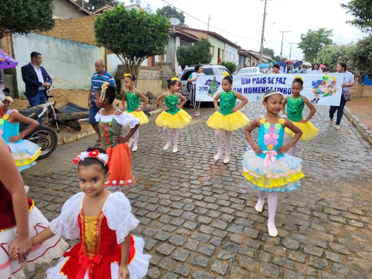 Governo Municipal celebra 7 de Setembro com atos cívicos em Itagimirim e União Baiana; confira as fotos 82
