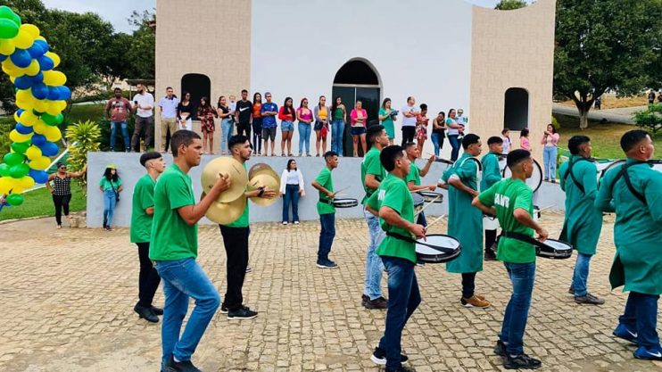 Governo Municipal celebra 7 de Setembro com atos cívicos em Itagimirim e União Baiana; confira as fotos 149