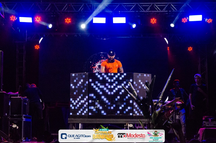 _DSC3954 Eduardo Costa é destaque na segunda noite do Festival da Banana em São Geraldo da Piedade-MG 631