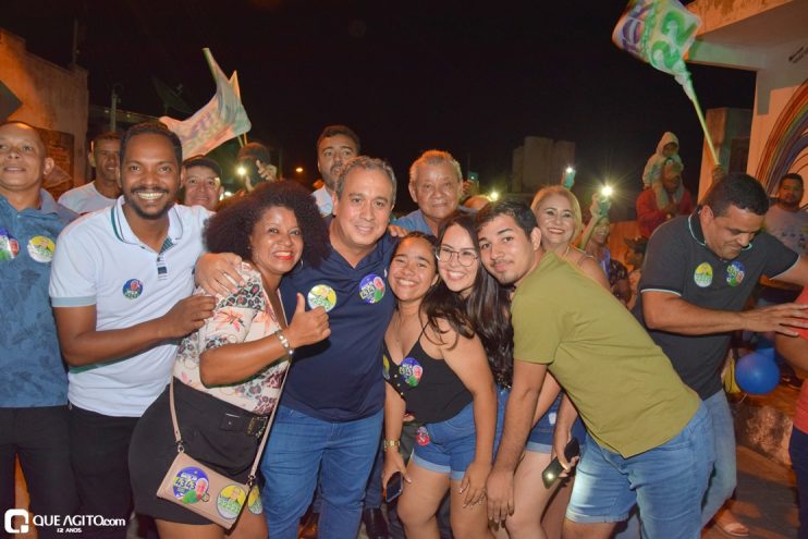 Multidão lota ruas de Itagimirim em caminhada e encontrão com Vitor Azevedo 225