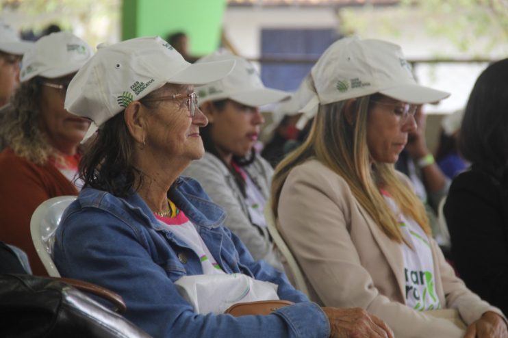 Capacitação para mulheres do campo conta com presença de integrante da lista da Forbes 14