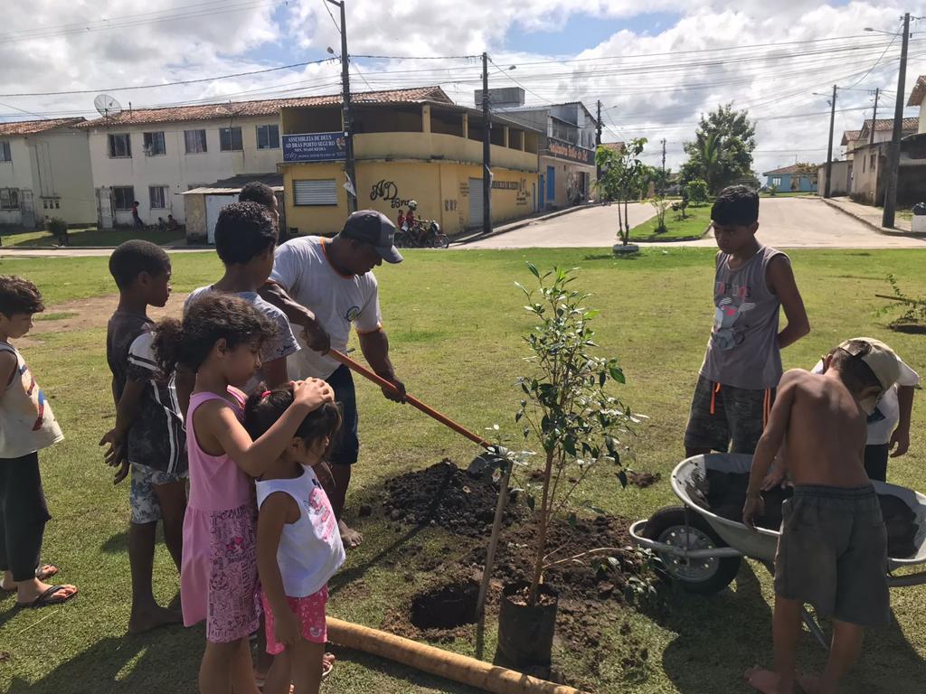 Porto Seguro Verde: projeto de arborização contempla Praça da Vila Valdete 17