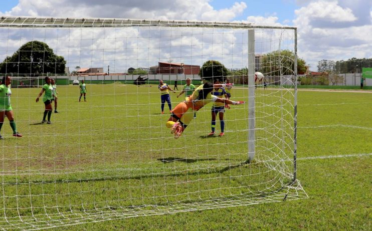 WhatsApp Image 2022-09-05 at 14.14.12 (1) Prefeita Cordélia Torres prestigia final do Campeonato Feminino de Futebol no Estádio Araujão 24