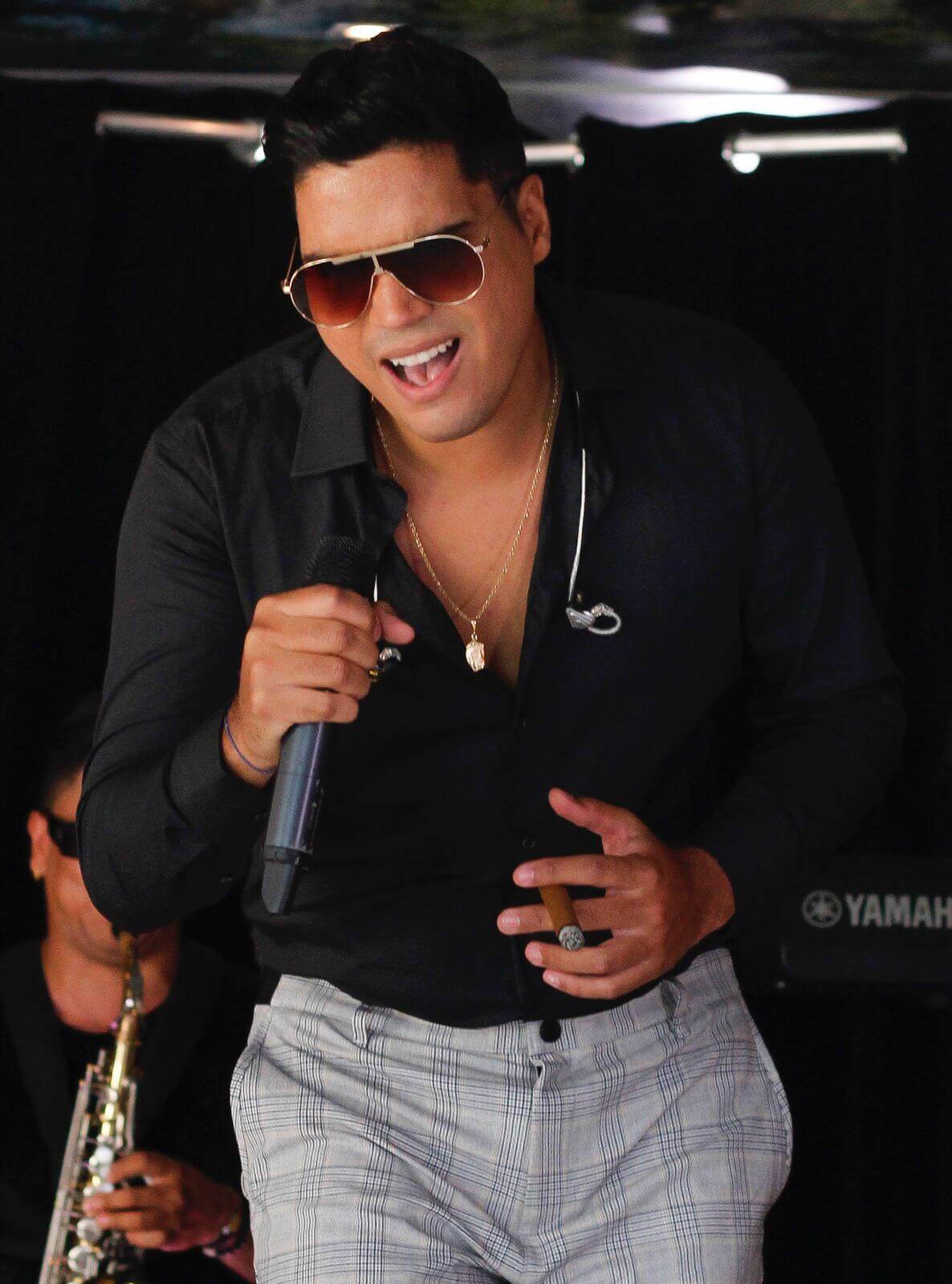 O mais novo fenômeno do arrocha Luccas Tibério O Breguinha ultrapassa meio de milhão de plays no Sua Música 5