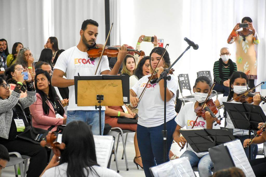 Congresso Nacional de Educação reúne 700 participantes em Porto Seguro 9