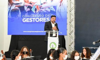 Congresso Nacional de Educação reúne 700 participantes em Porto Seguro 79