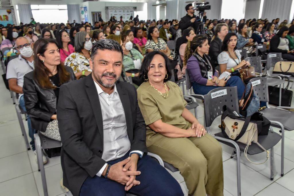 Congresso Nacional de Educação reúne 700 participantes em Porto Seguro 10