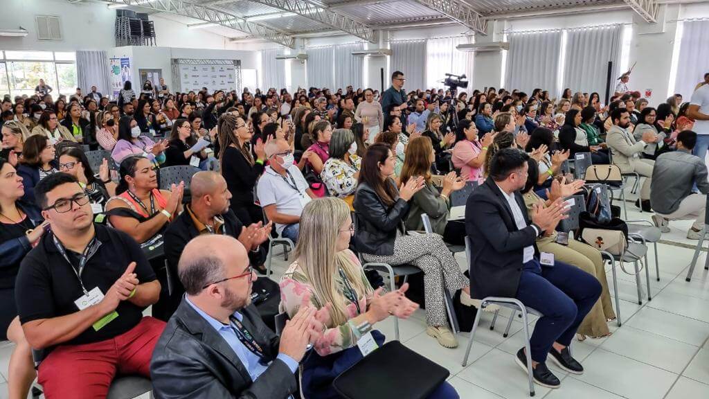 Congresso Nacional de Educação reúne 700 participantes em Porto Seguro 5