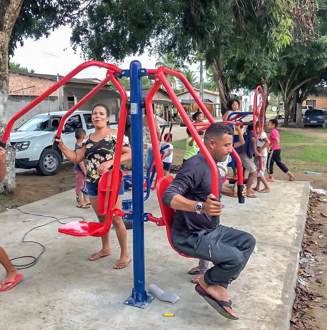Coqueiro Alto ganha academia ao ar livre 8