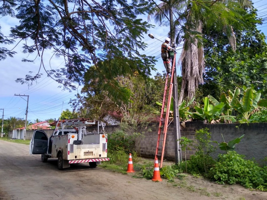 Projeto de ampliação de iluminação pública beneficia 100% do bairro Sapucaeira 8