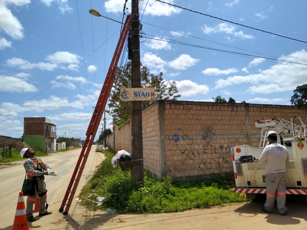 Projeto de ampliação de iluminação pública beneficia 100% do bairro Sapucaeira 6