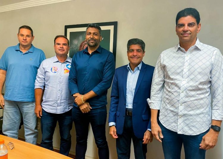 ACM Neto recebe apoio de prefeito de Seabra, mais um que deixa a base governista 3
