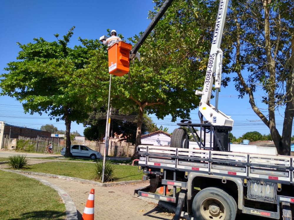 Projeto de ampliação de iluminação pública beneficia 100% do bairro Sapucaeira 9