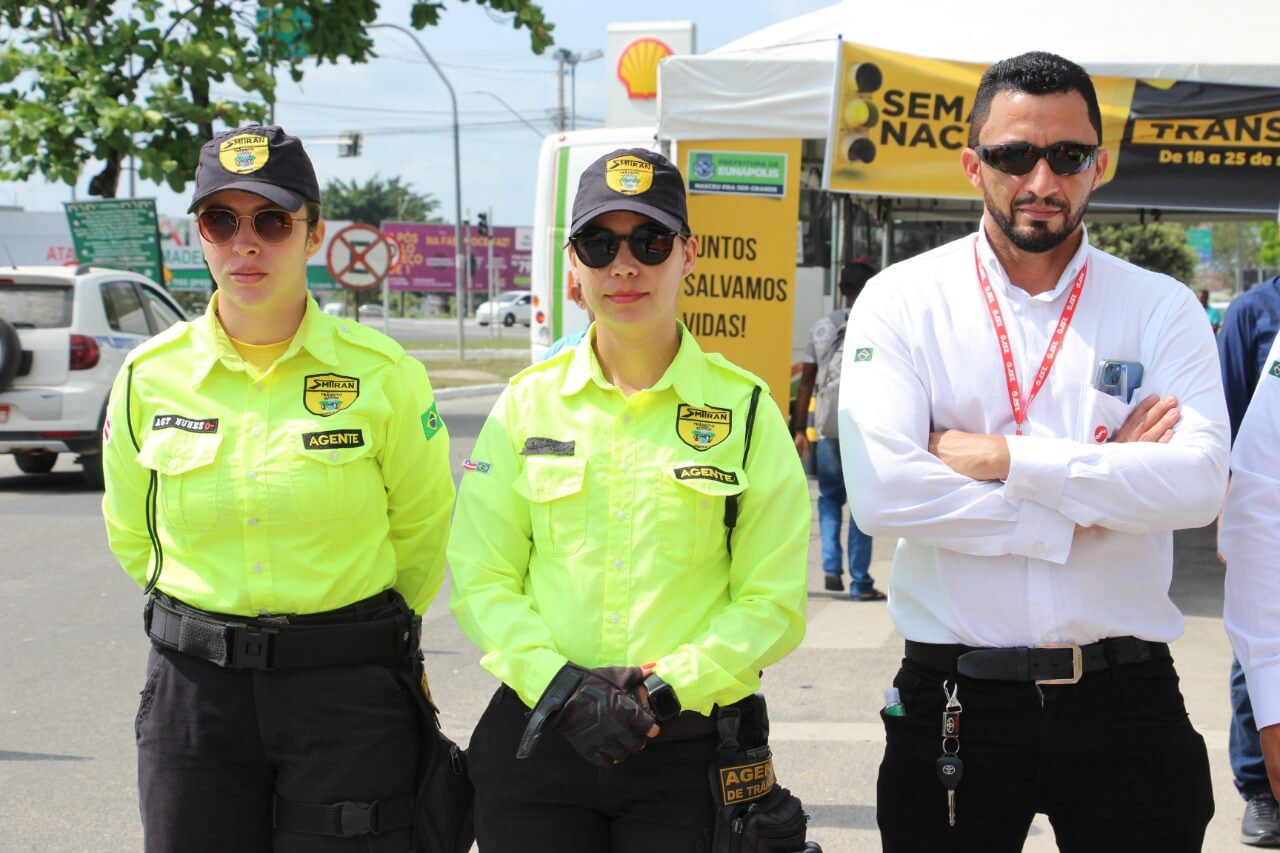 Encerramento da Semana Nacional de Trânsito reúne órgãos de segurança pública em blitz no centro de Eunápolis 6
