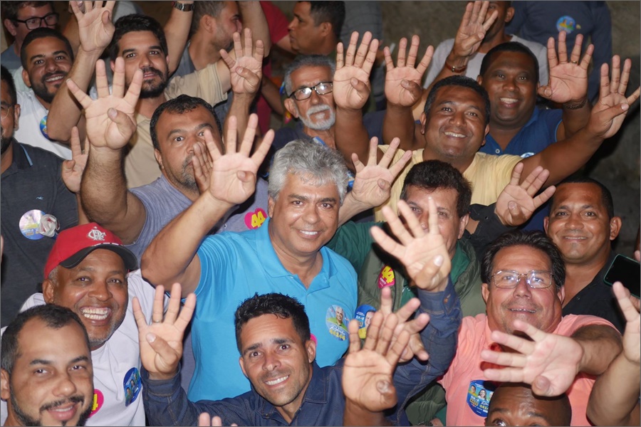 Eunápolis: Deputado Robinho é recepcionado por Paulo Dapé vários vereadores e lideranças 6