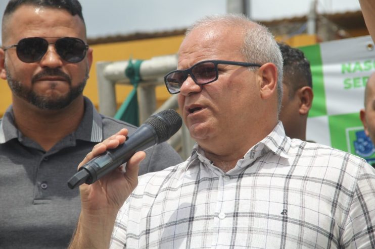 Prefeita entrega pavimentação na Rua do Vento e assina ordem de serviço para outras sete ruas do Moisés Reis 10