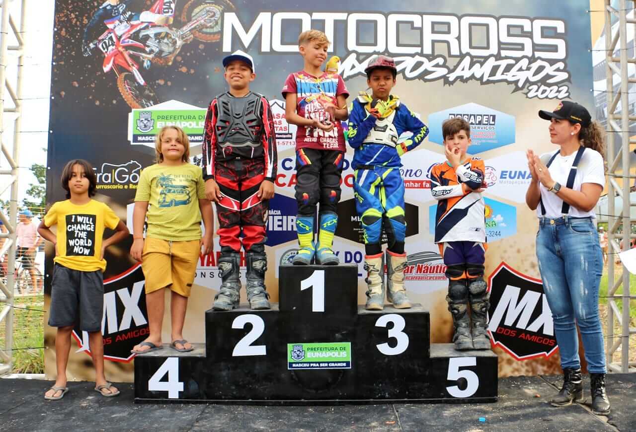 Prefeita Cordélia Torres prestigia etapa final da Copa do Descobrimento de Motocross em Eunápolis 8