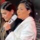 Simaria aparece de surpresa em show, faz Simone chorar e emociona fãs 17