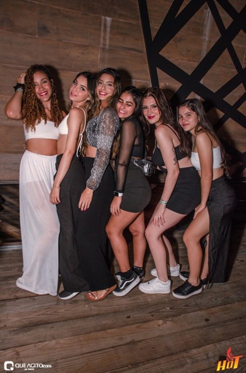 Hot: Enimes Party é marcado por muito funk 121