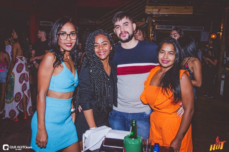 Hot: Enimes Party é marcado por muito funk 124