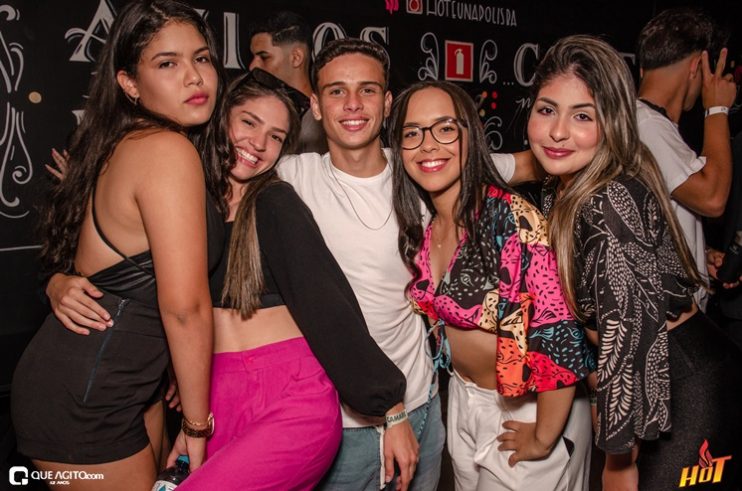 Hot: Enimes Party é marcado por muito funk 131