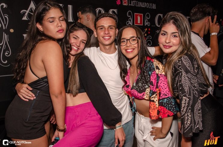 Hot: Enimes Party é marcado por muito funk 132