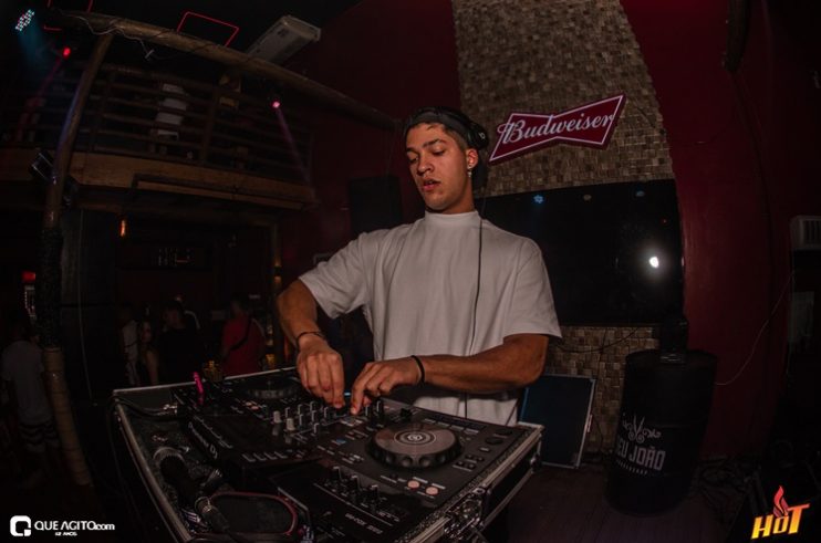 Hot: Enimes Party é marcado por muito funk 143