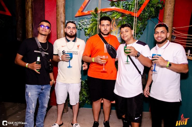 Hot: Enimes Party é marcado por muito funk 154