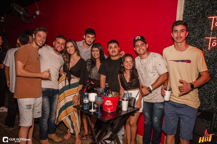 Hot: Enimes Party é marcado por muito funk 155