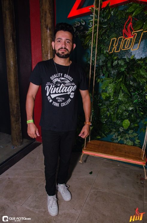 Hot: Enimes Party é marcado por muito funk 182