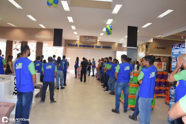 Representantes da gestão municipal prestigiam inauguração da loja Pai Mendonça em Eunápolis 19