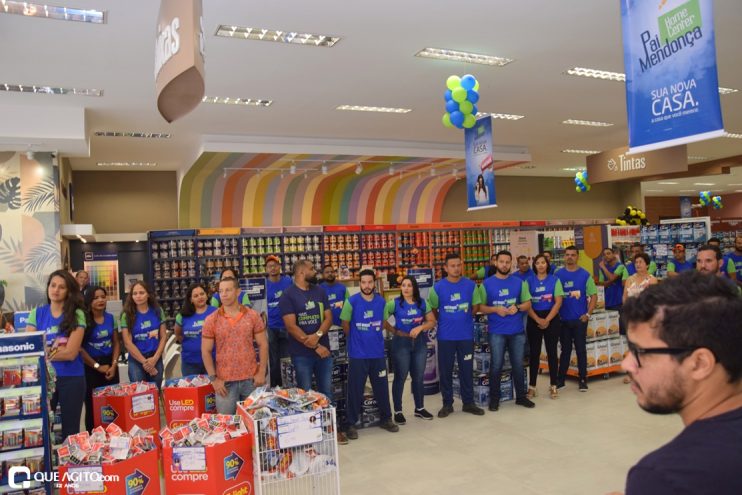 Representantes da gestão municipal prestigiam inauguração da loja Pai Mendonça em Eunápolis 48