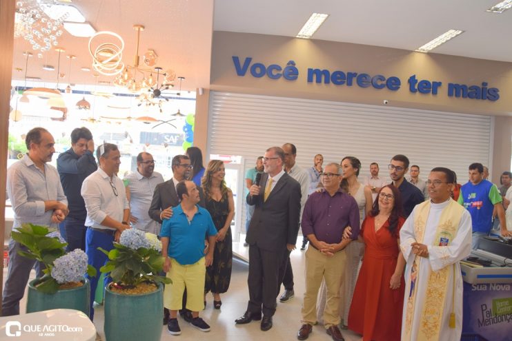 Representantes da gestão municipal prestigiam inauguração da loja Pai Mendonça em Eunápolis 58