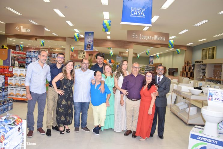 Representantes da gestão municipal prestigiam inauguração da loja Pai Mendonça em Eunápolis 72