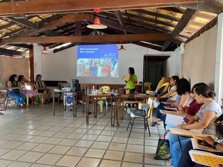 Professores fazem capacitação para atender alunos com deficiência 7