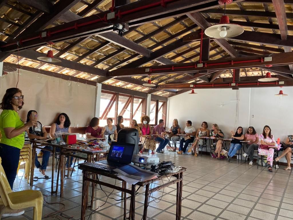 Professores fazem capacitação para atender alunos com deficiência 6