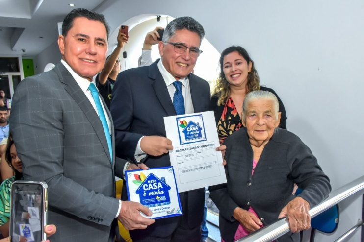 Porto Seguro: Prefeitura entrega 184 títulos de Regularização Fundiária 18