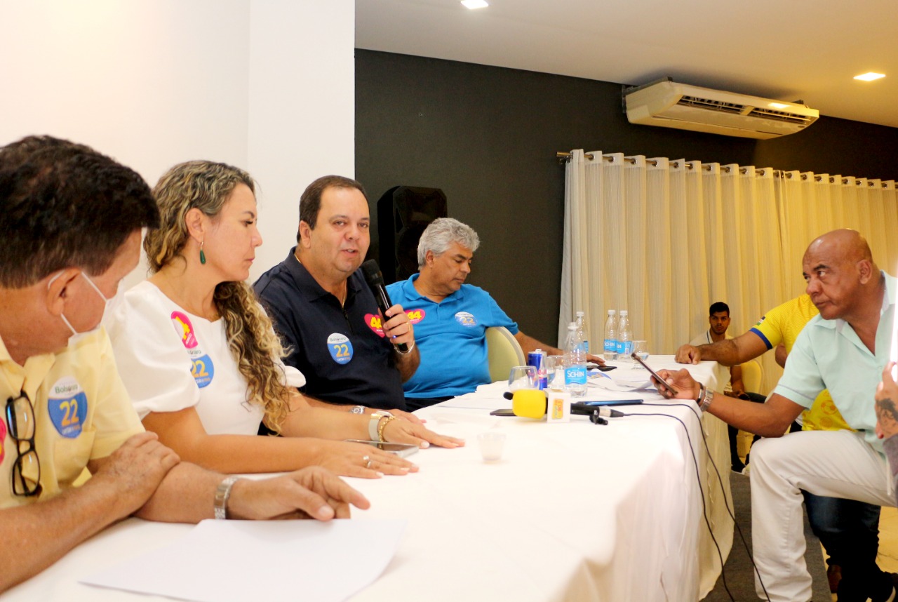 Prefeita reúne Elmar Nascimento e Robinho em coletiva em prol de ACM Neto e Bolsonaro 40