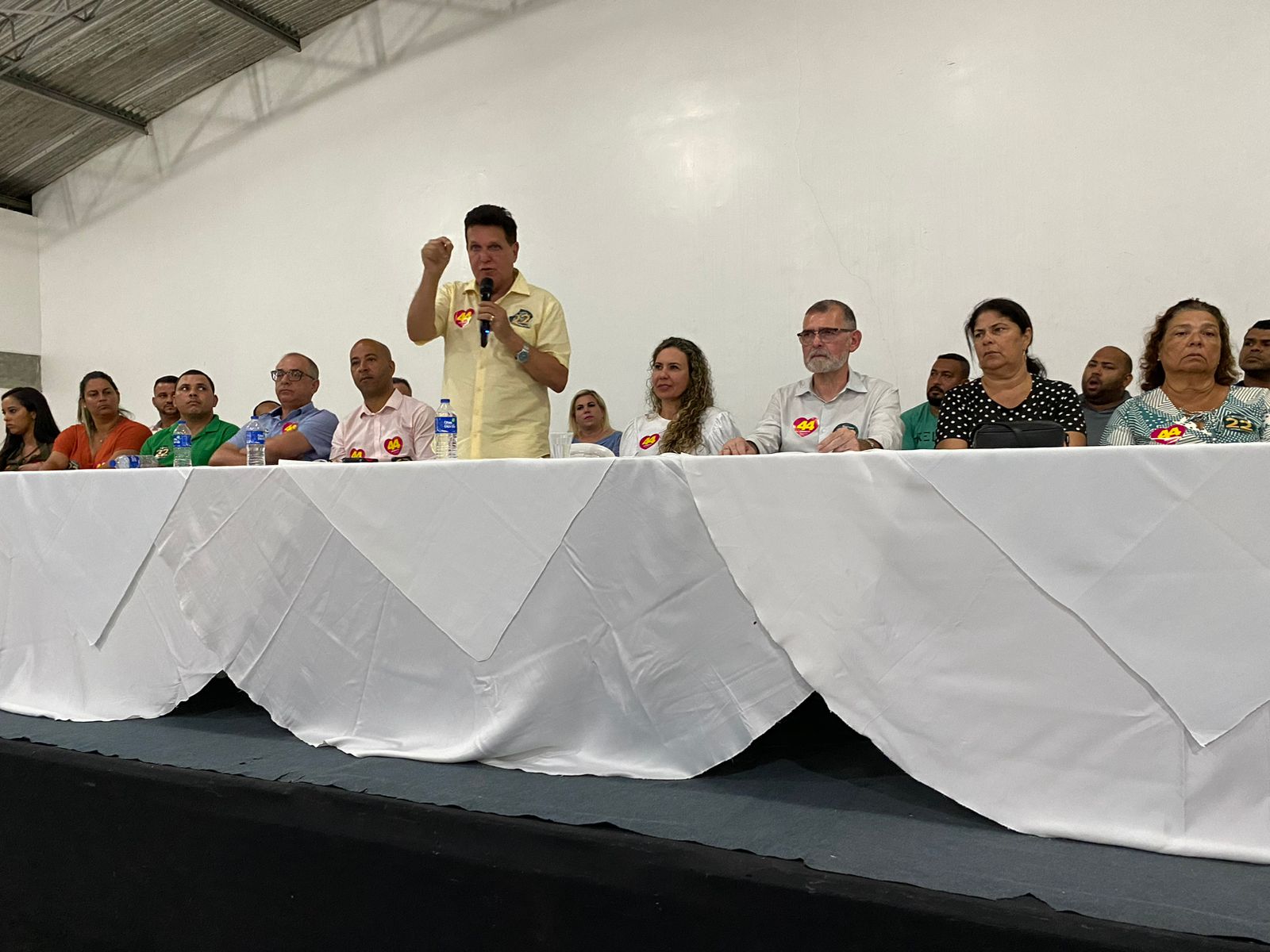 Em grandioso ato político, prefeita Cordélia Torres mobiliza multidão em prol da campanha de ACM Neto e Bolsonaro 56