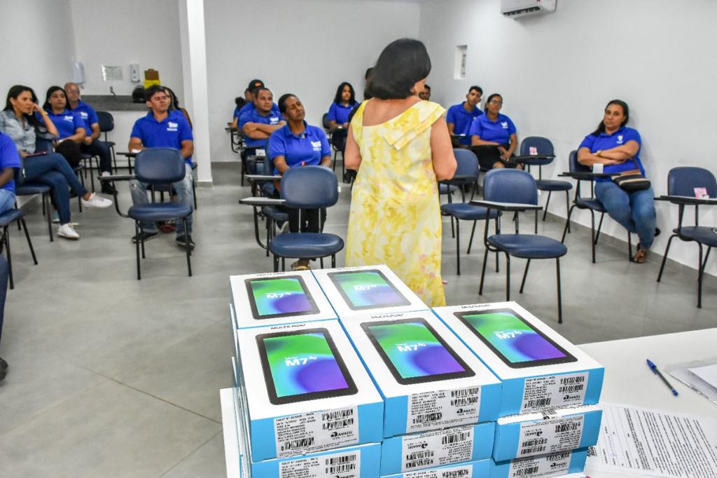 INCLUSÃO – Garis ganham tablets para auxílio na aprendizagem 6