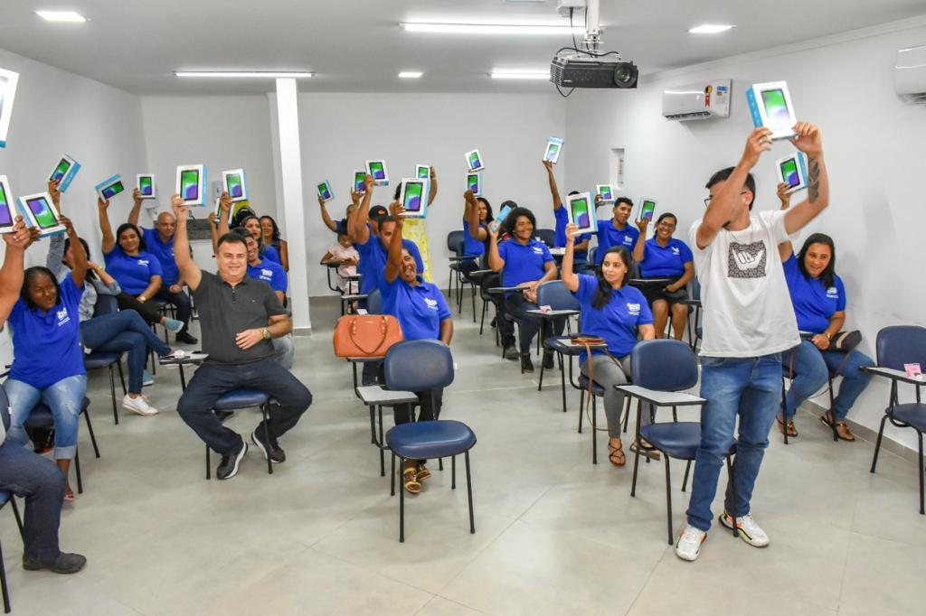 INCLUSÃO – Garis ganham tablets para auxílio na aprendizagem 18