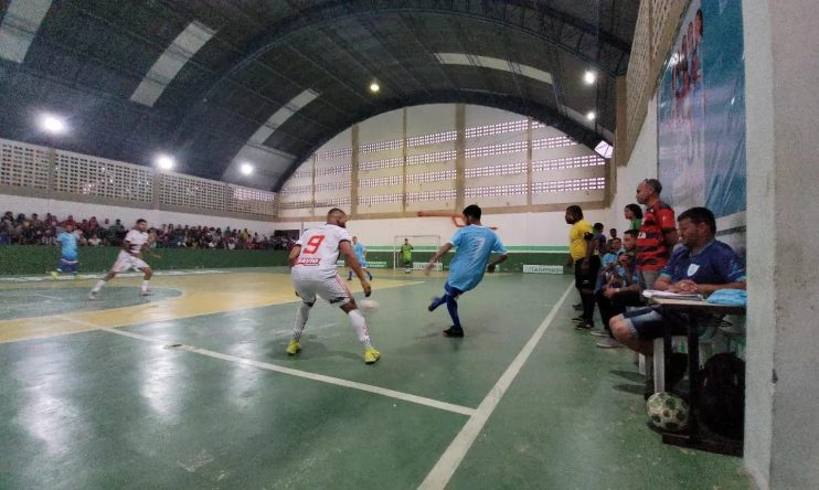 Rivalidade e qualidade técnica marcam início do Municipal de futsal 2022 de Itagimirim 9