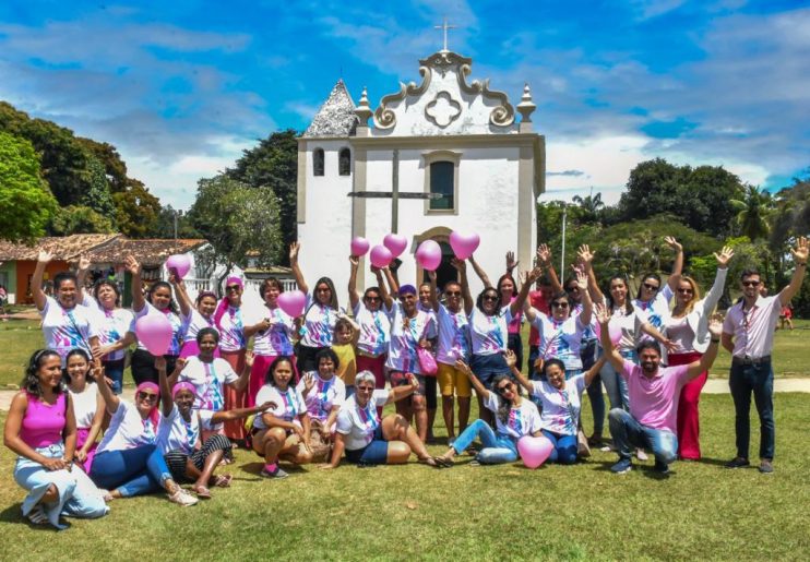 Mulheres em tratamento contra o câncer fazem passeio turístico 6