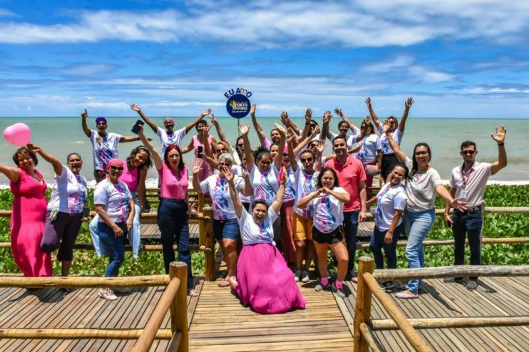 Mulheres em tratamento contra o câncer fazem passeio turístico 11