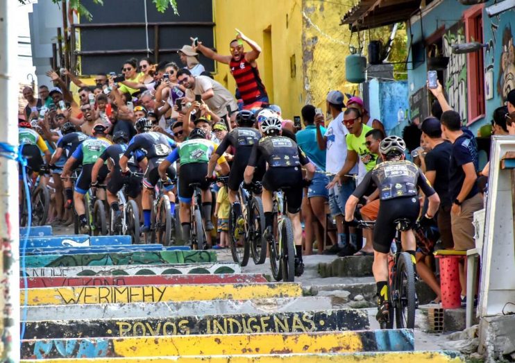 CICLISTAS DE TODAS AS PARTES DO MUNDO PARTICIPAM DE COMPETIÇÃO NO ARRAIAL D’AJUDA 18