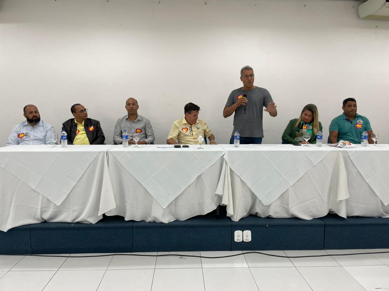 Paulo Dapé se reúne com pastores evangélicos para fortalecer campanha de ACM Neto e Bolsonaro 27