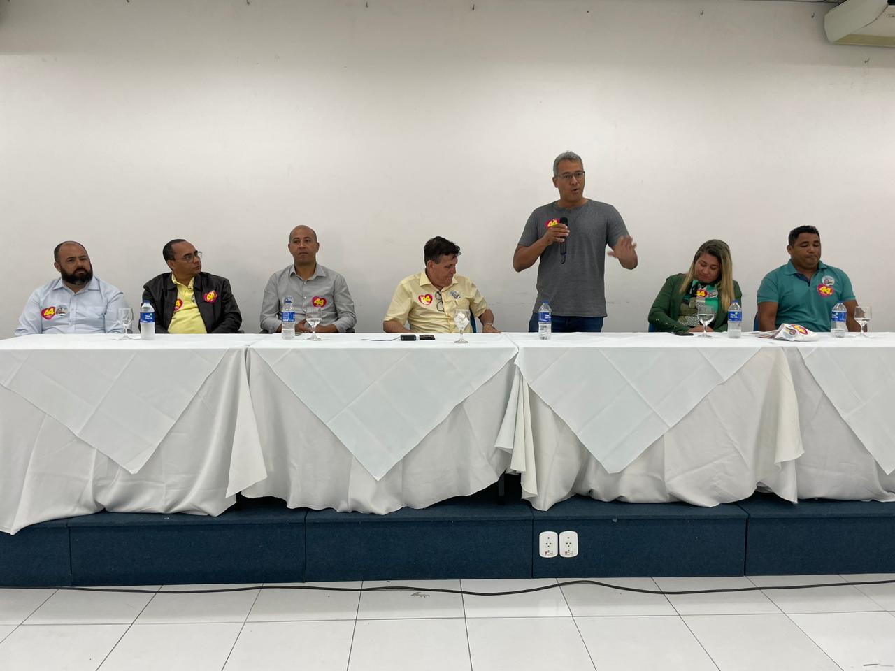 Paulo Dapé se reúne com pastores evangélicos para fortalecer campanha de ACM Neto e Bolsonaro 29