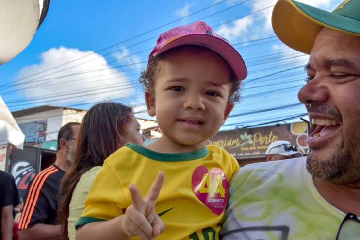 CAMINHADA DA VITÓRIA LEVA MULTIDÃO ÀS RUAS DE PORTO SEGURO 10