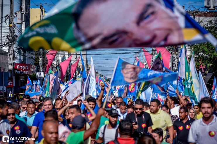 Acompanhado por Cordélia e Paulo Dapé, ACM Neto cai nos braços do povo de Eunápolis 63