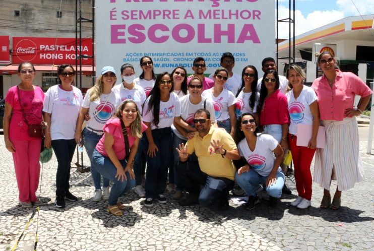 caminhadarosa12 Caminhada do Outubro Rosa leva centenas de pessoas às ruas de Eunápolis 21